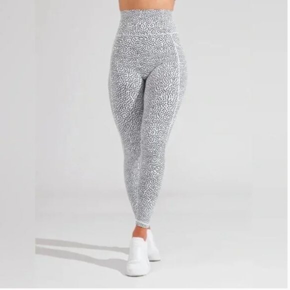 Buffbunny Collection Pants - BuffBunny Rosa Pocket Legging- White Bossy Print